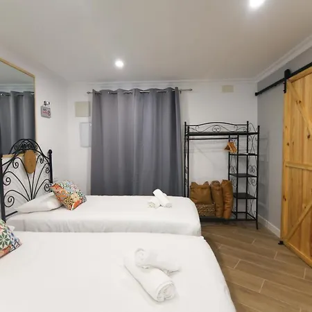 Rentalsevilla El Rinconcito De Lola * Siviglia